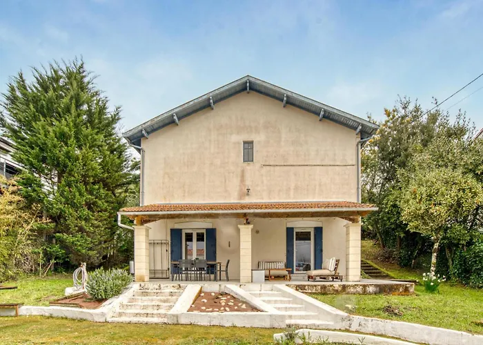 2 Bedroom Awesome Home In Royan