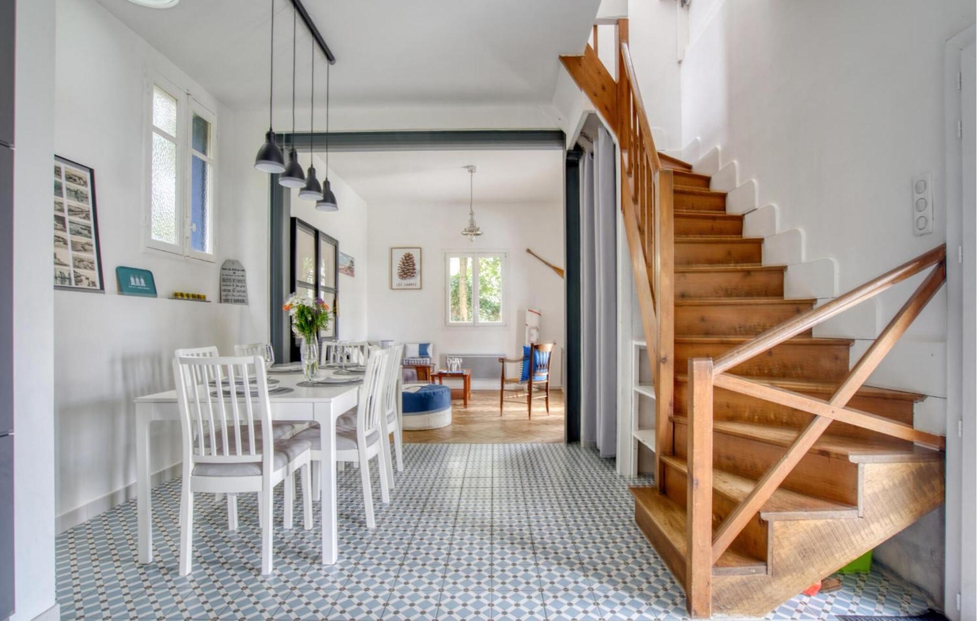2 Bedroom Awesome In *